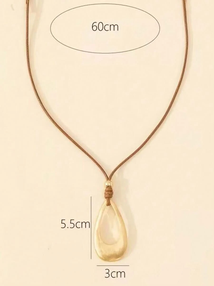 Vintage Teardrop Pendant Necklace