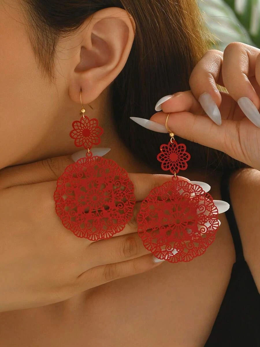 Vintage Floral Hollow Hoop Earrings
