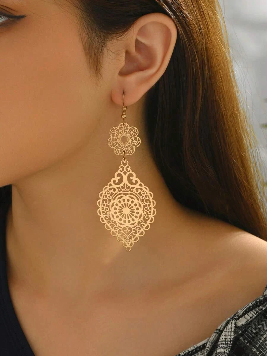 Vintage Floral Hollow Hoop Earrings