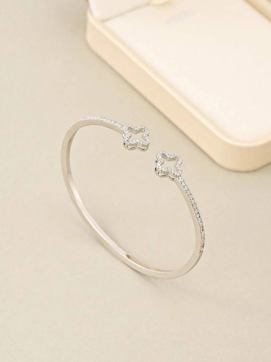 Gold Clover Bracelet Set