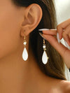 Fashionable Earrings Pair