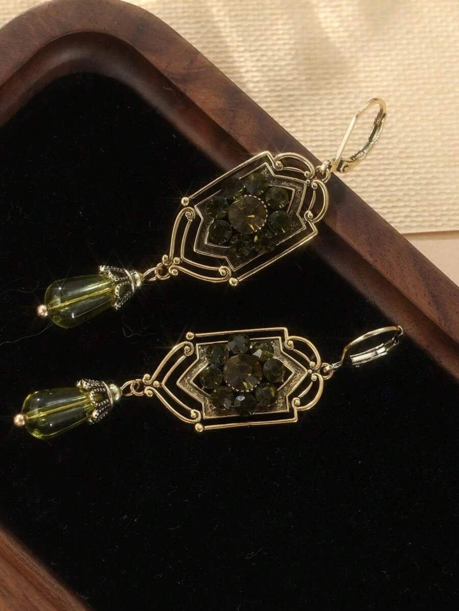 Vintage Teardrop Zirconia Earrings