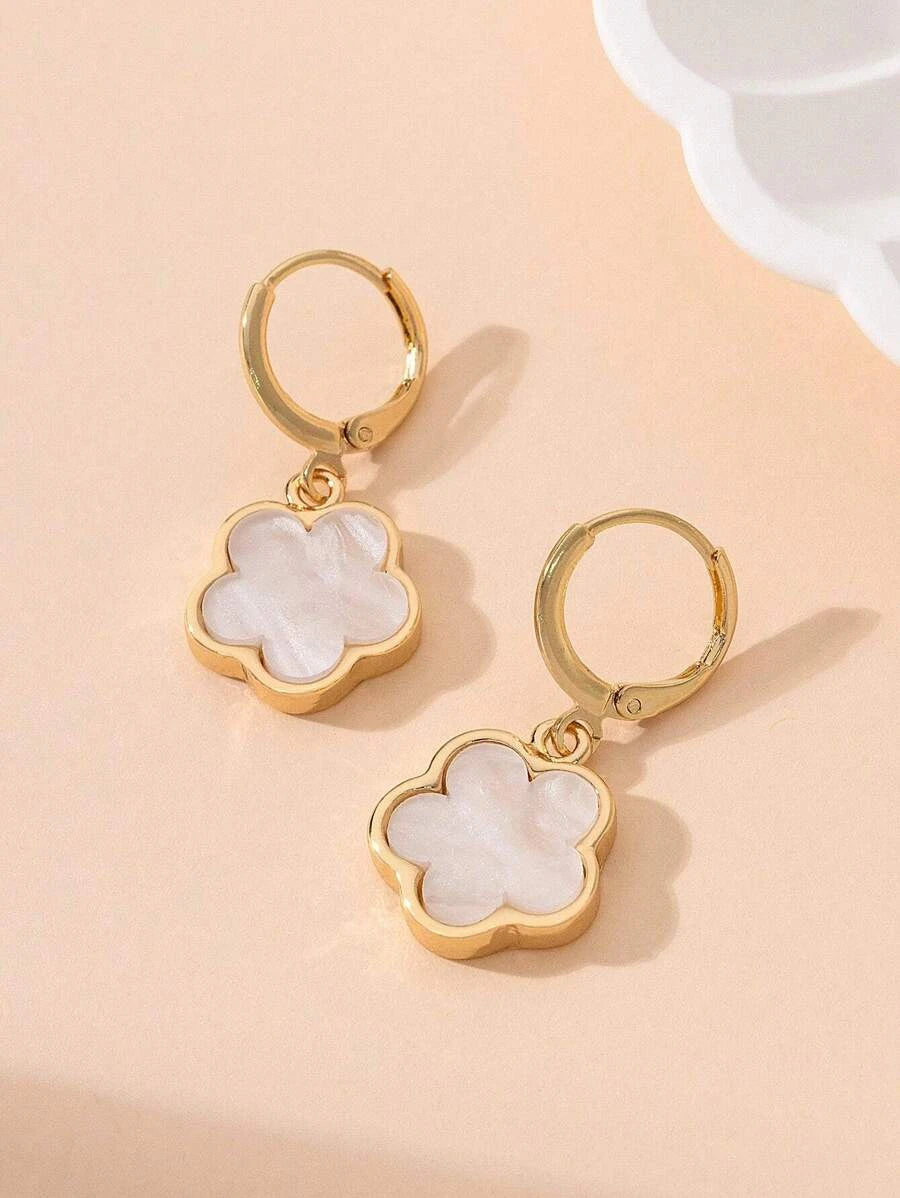 Metal Lucky Clover Pendant Earrings