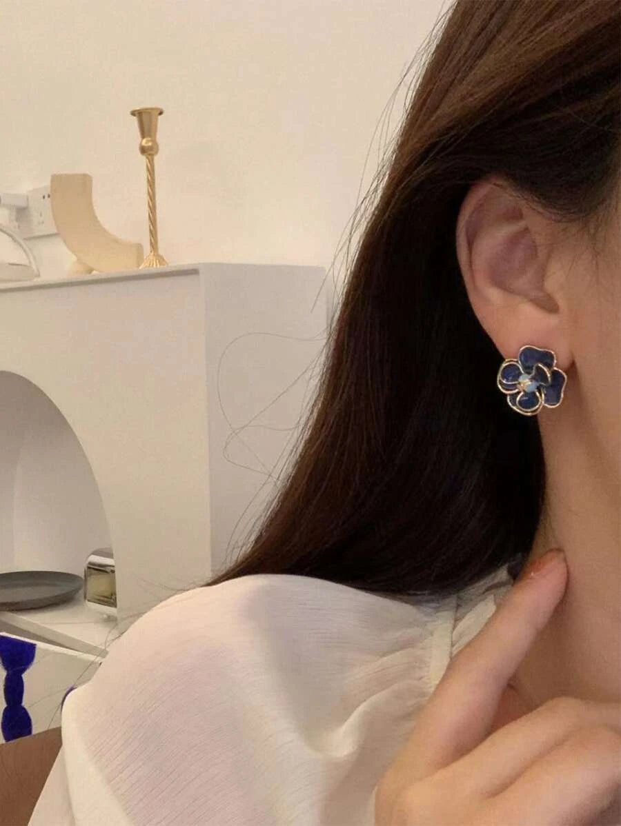 Vintage Floral Stud Earrings