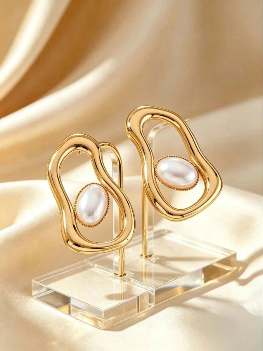 Geometric Oval Faux Pearl Stud Earrings