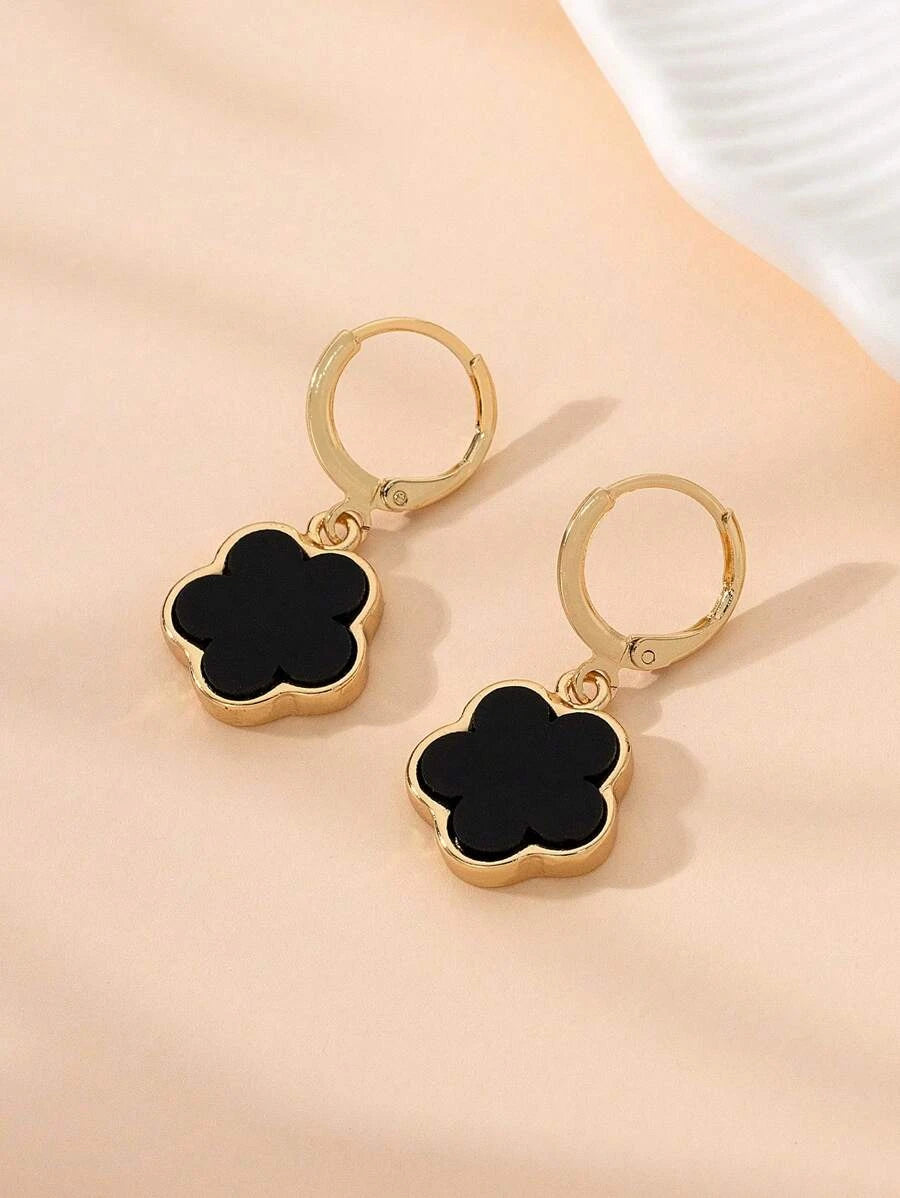 Metal Lucky Clover Pendant Earrings