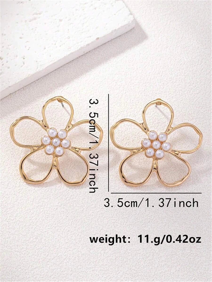 Geometric Faux Pearl Petal Earrings
