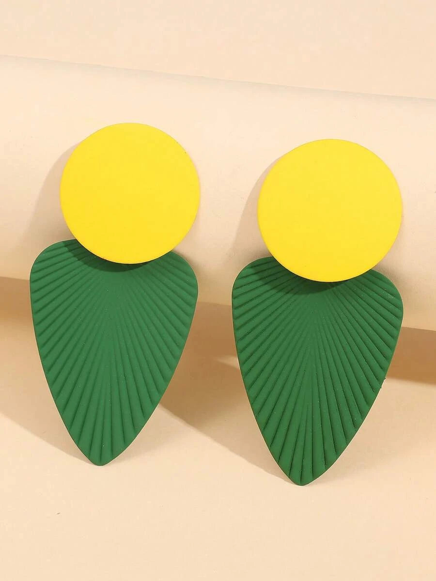 Exaggerated Pearl Leaf Stud Earrings