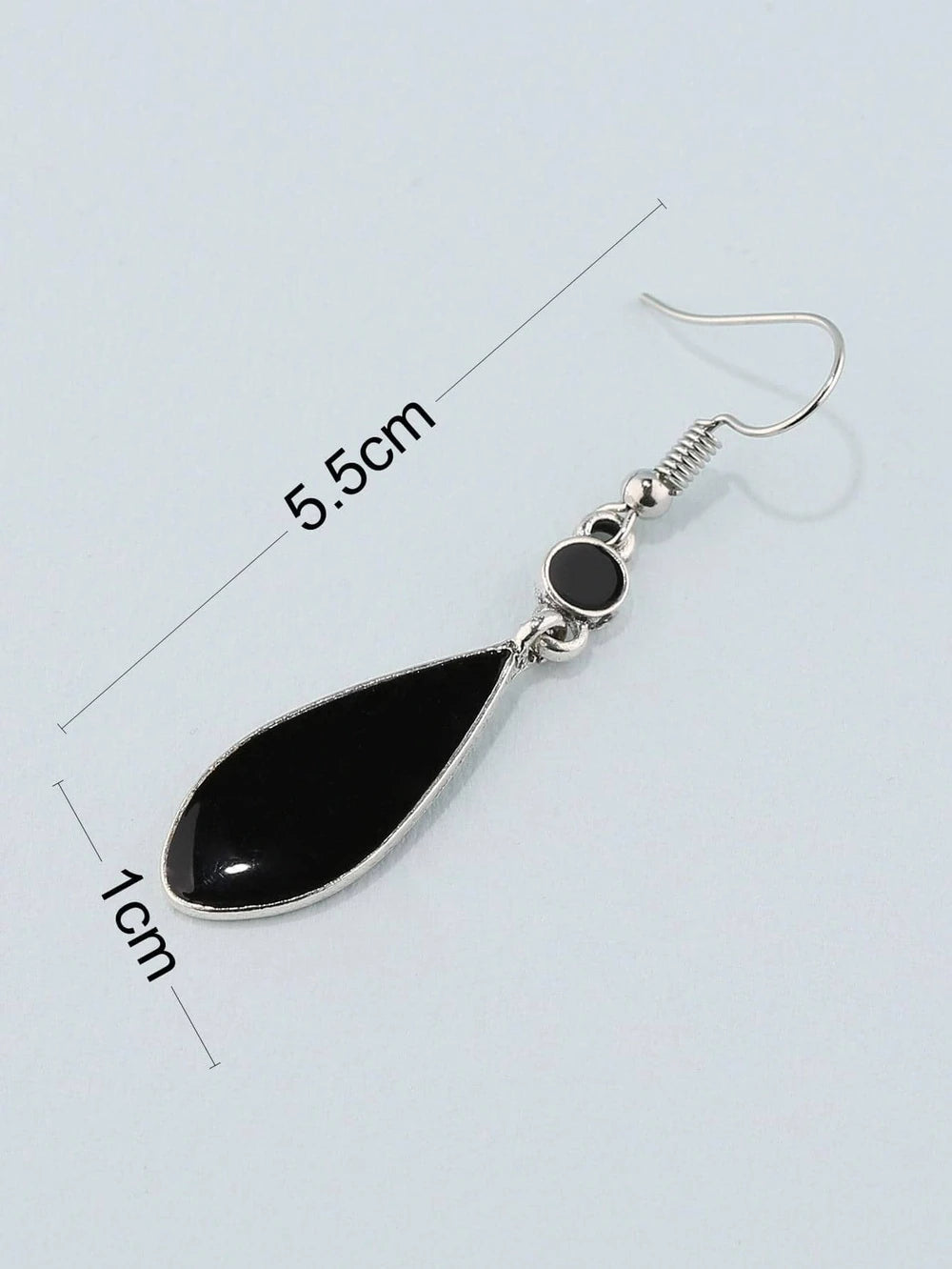 Fashionable Earrings Pair