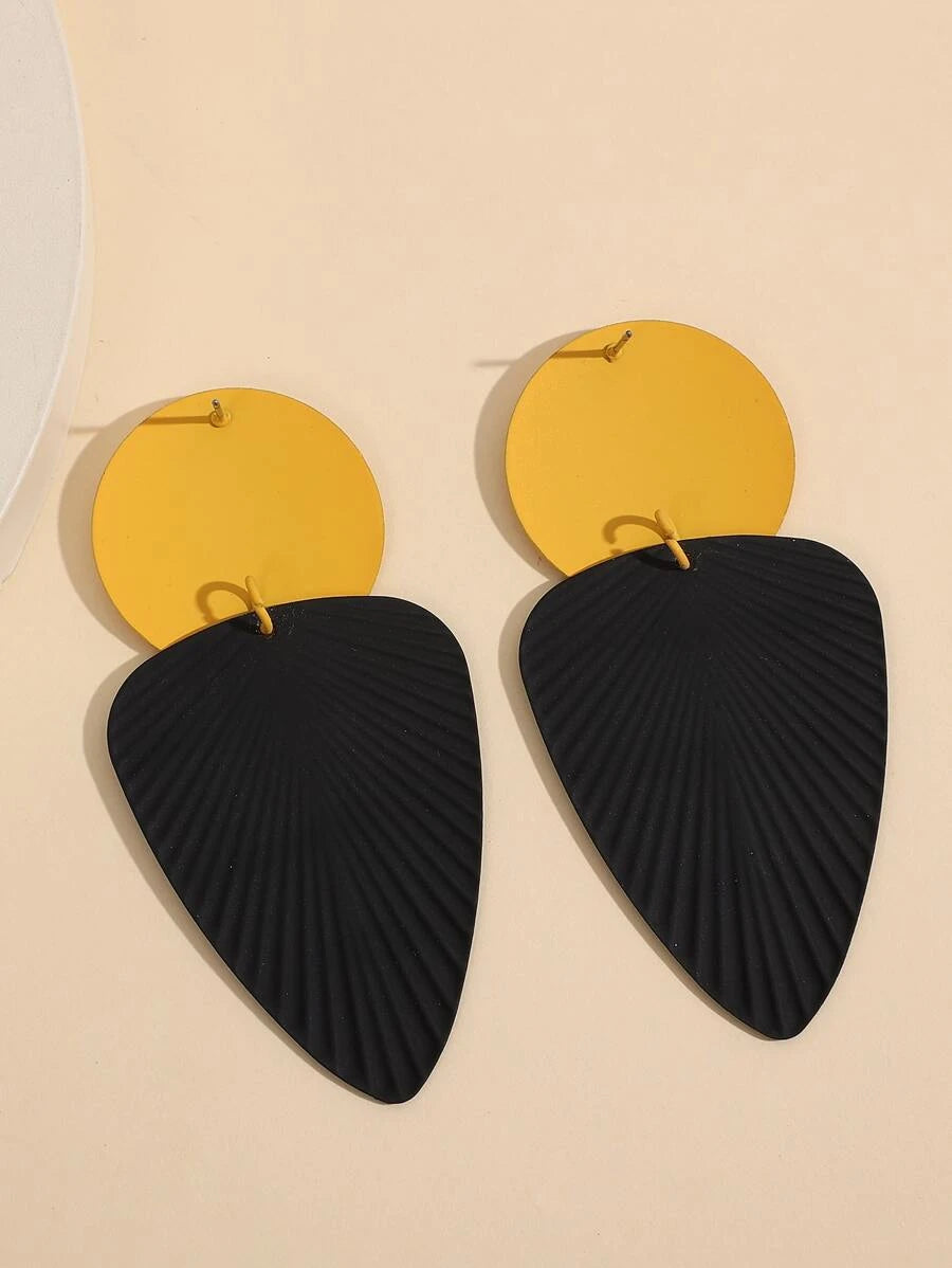 Exaggerated Pearl Leaf Stud Earrings
