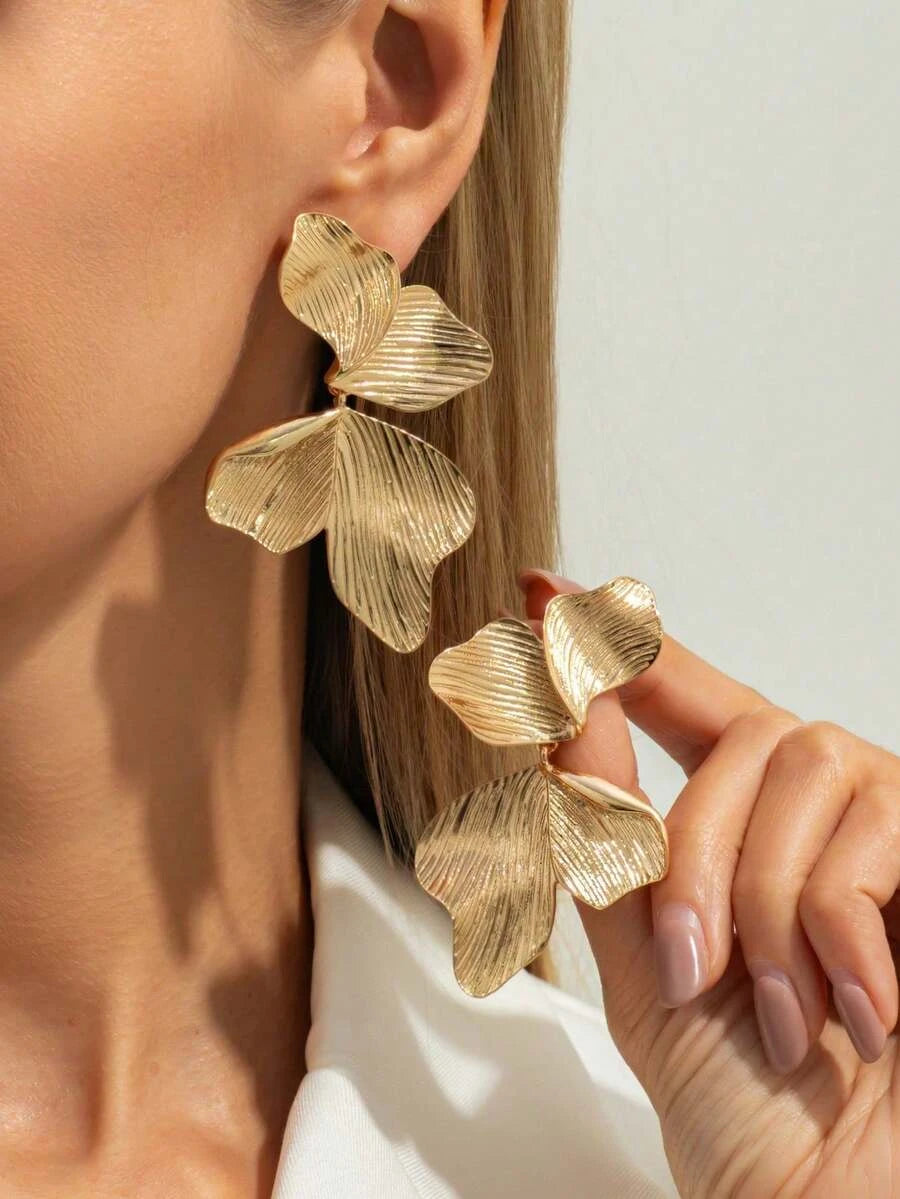 Retro Geometric Leaf Drop Earrings