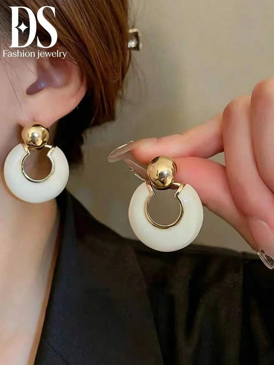 Vintage White Enamel Geometric Circle Earrings
