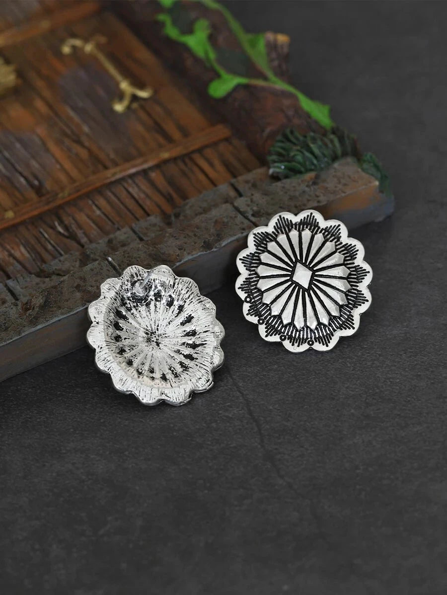 Vintage Carved Heart Stud Earrings