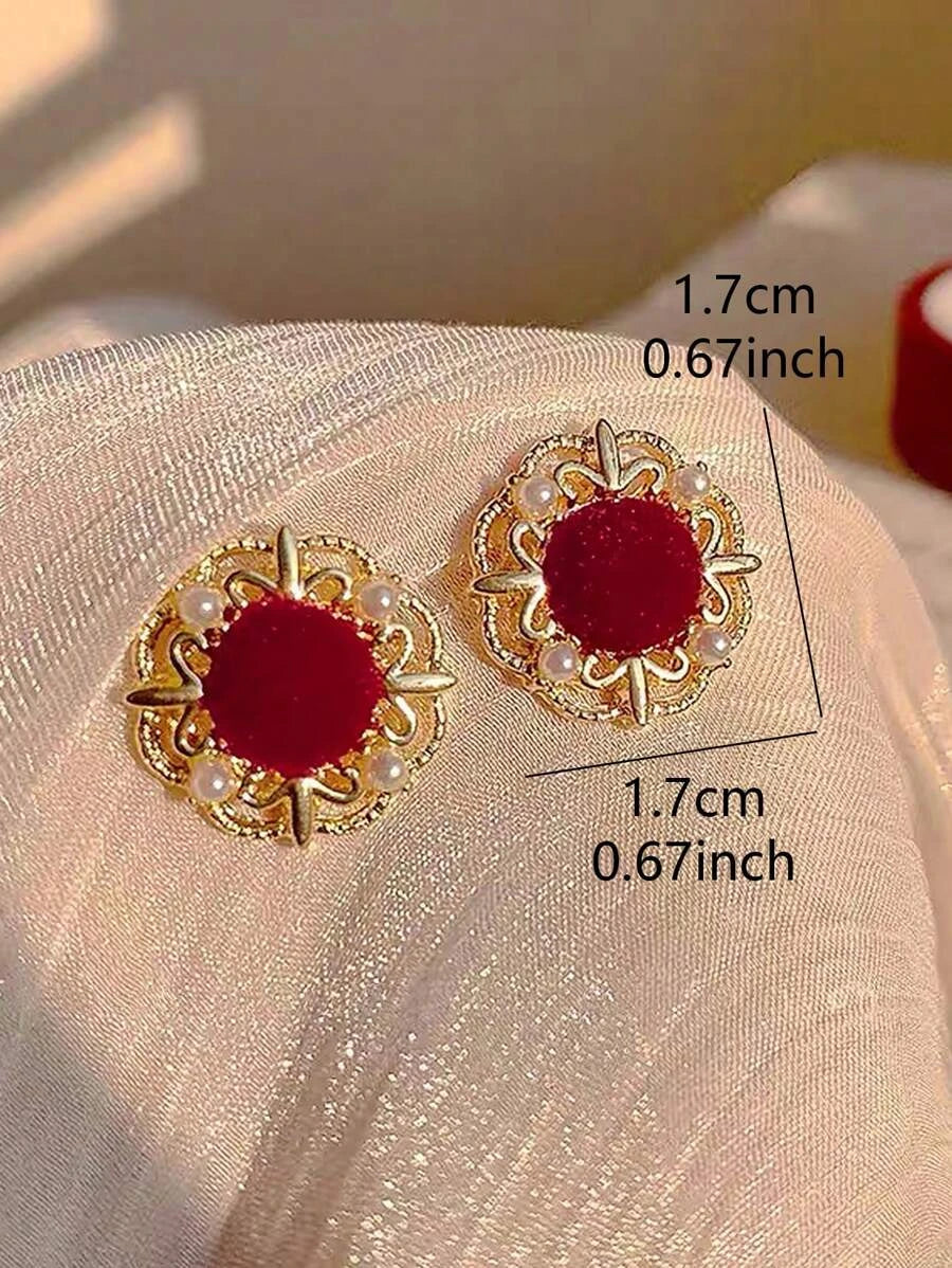 Faux Pearl Decor Stud Earrings
