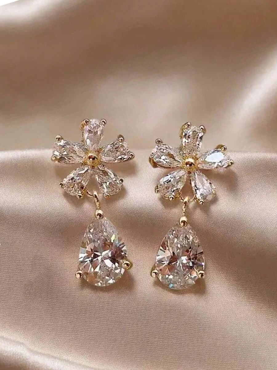 Vintage Water Drop Bowknot Earrings