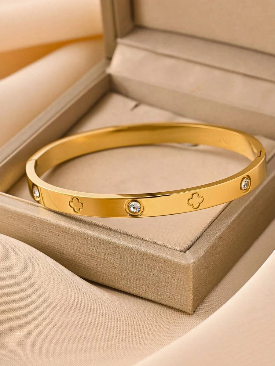 Minimalist Floral Stainless Steel Gold Bracelet Set