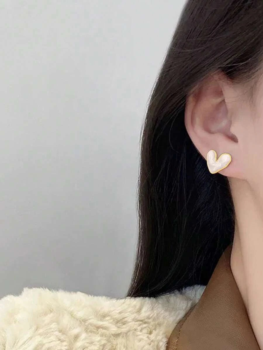 Vintage Oil Drip Heart Stud Earrings