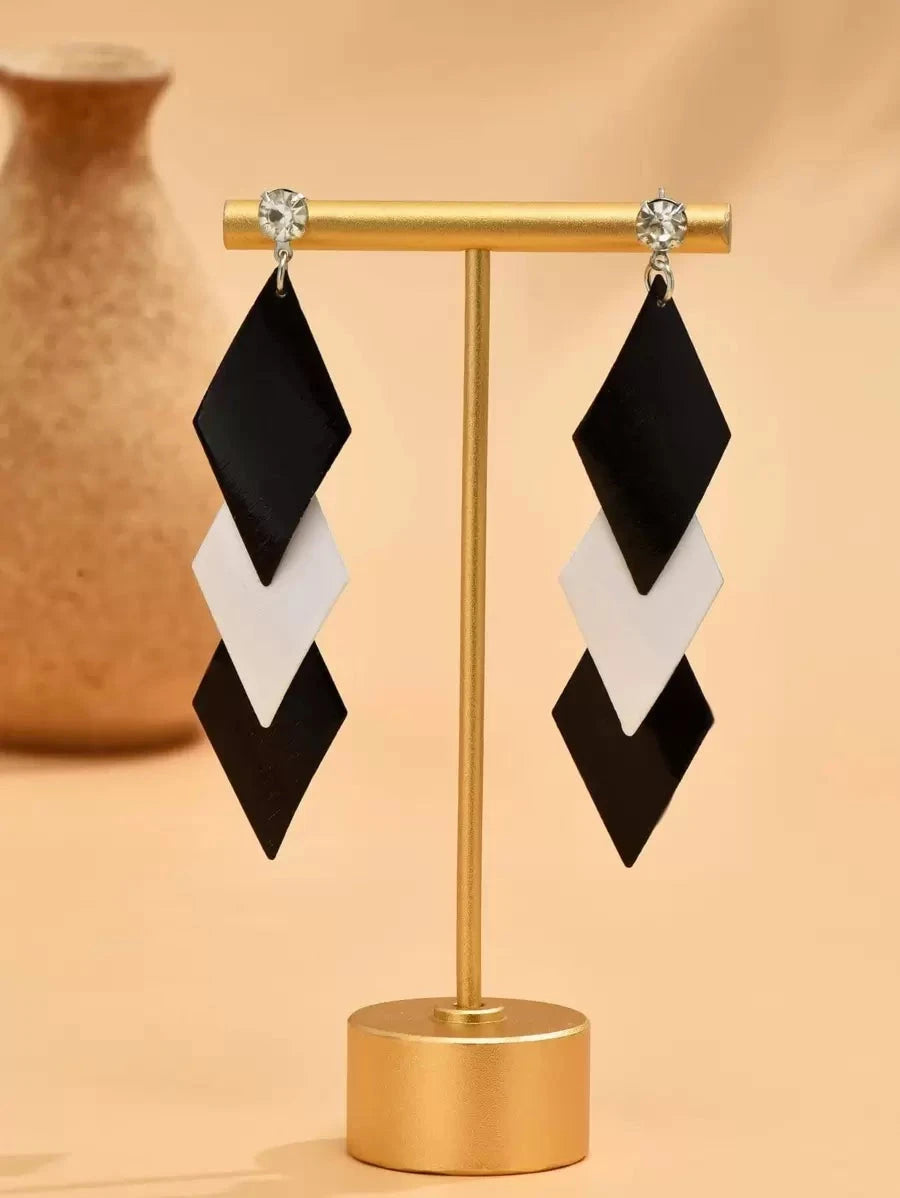 Retro Leaf Tassel Earrings