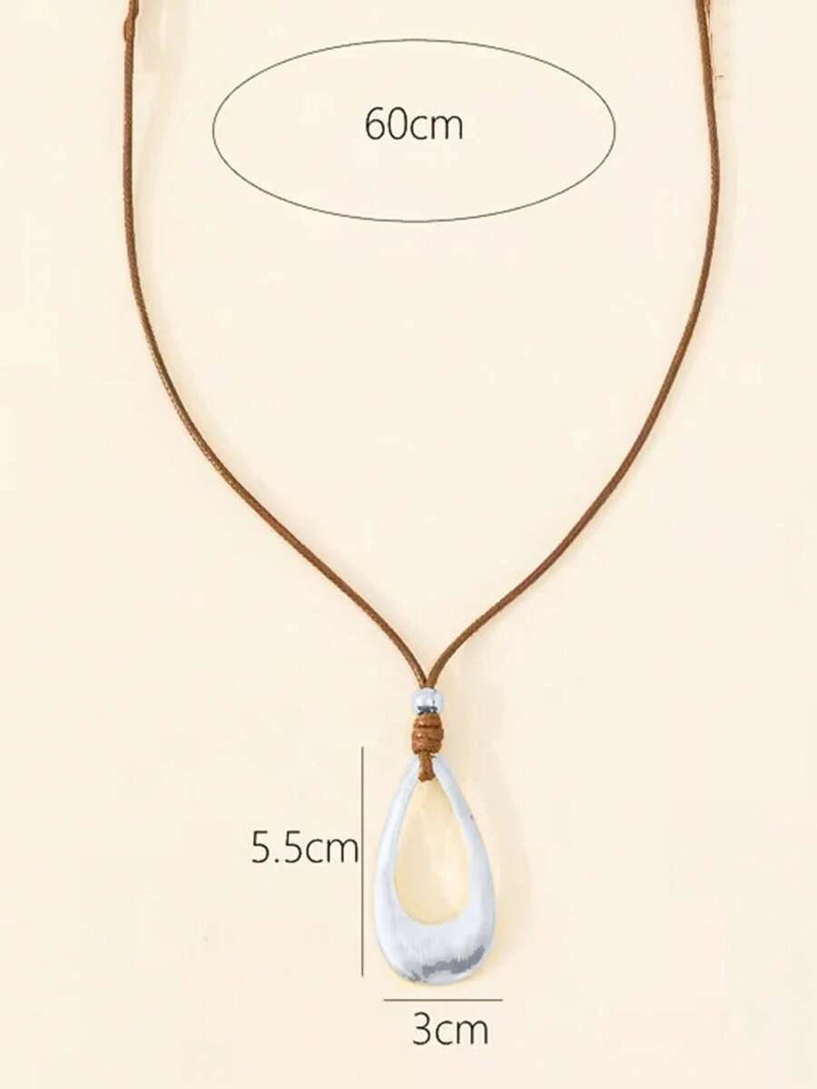 Retro Water Drop Pendant Necklace