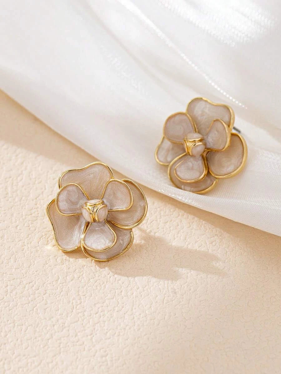 Vintage Floral Stud Earrings