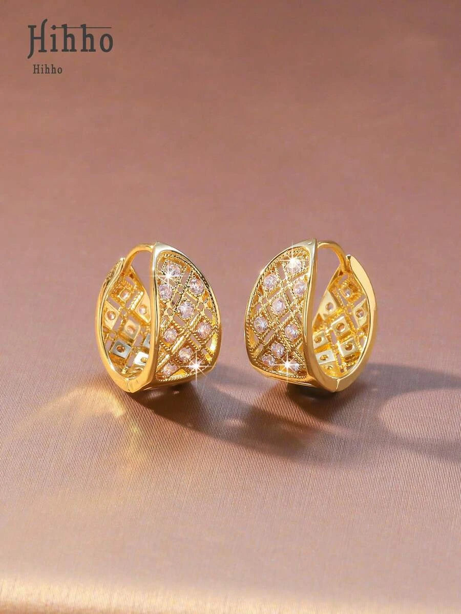 Vintage Hollow Geometric Circular Earrings