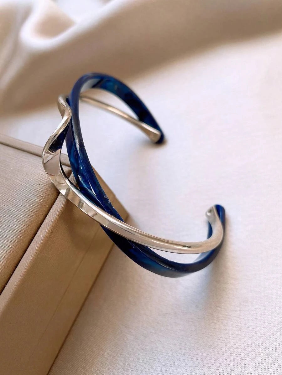 Andkiss Structured Layered Cuff Bangle