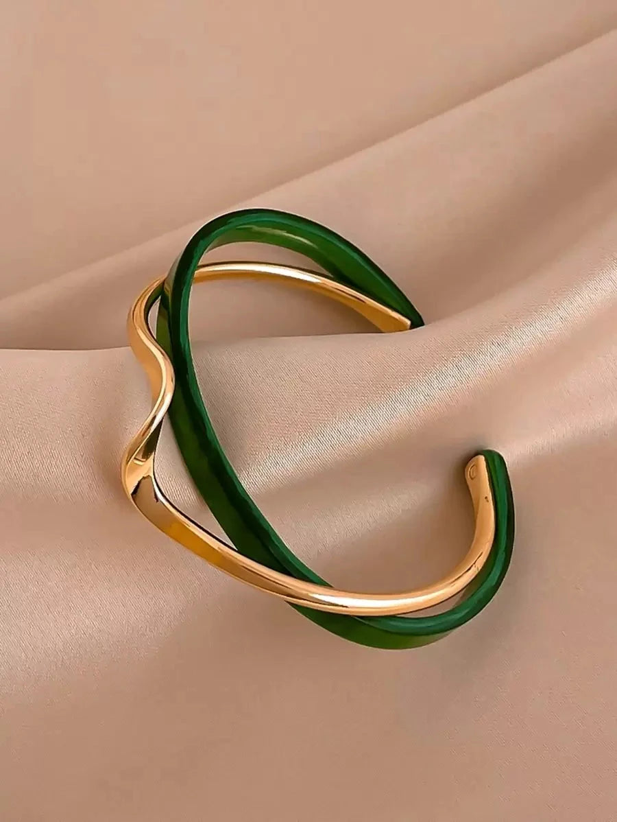 Andkiss Structured Layered Cuff Bangle