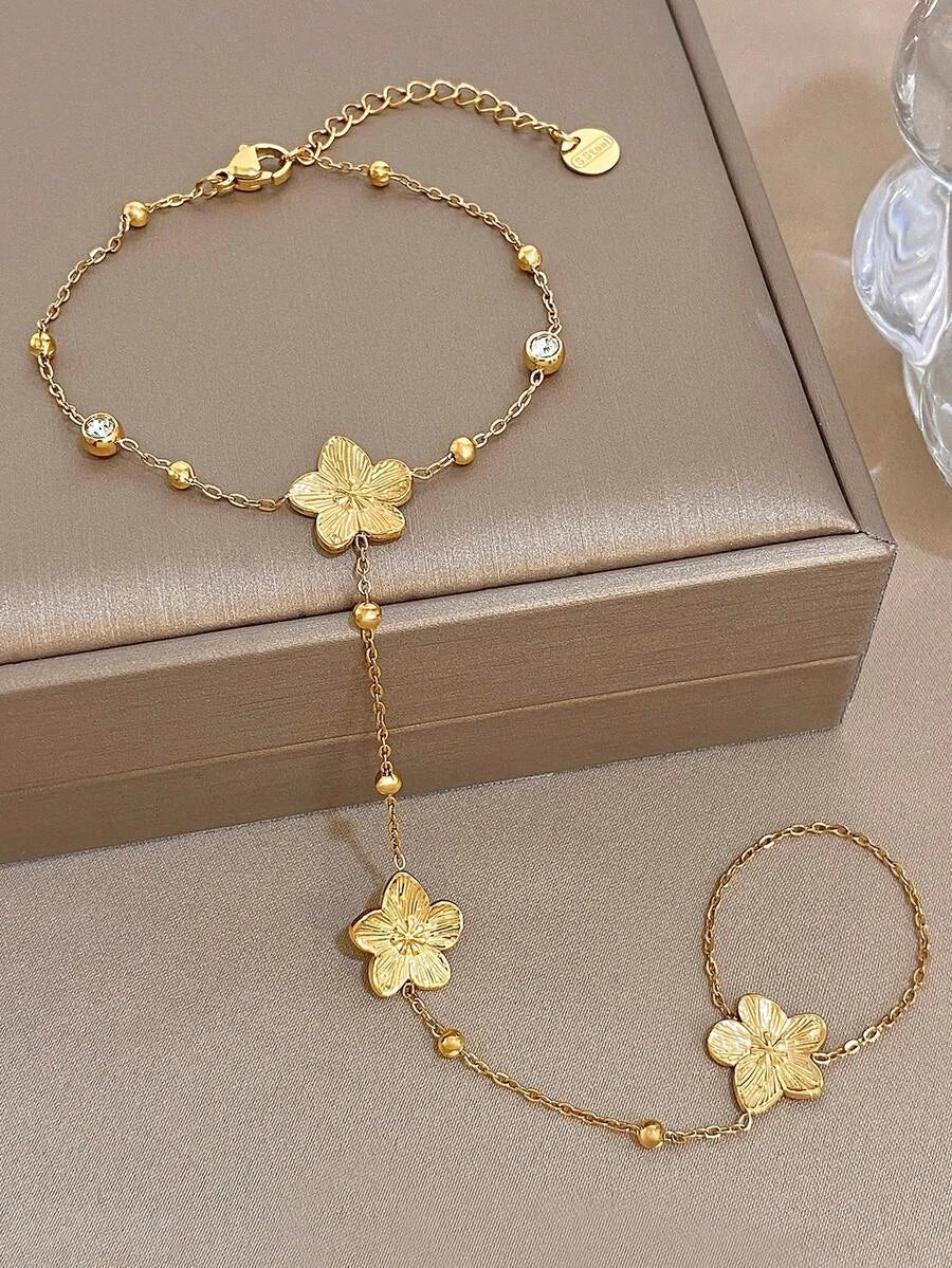 Four Leaf Clover Zirconia Finger Bracelet