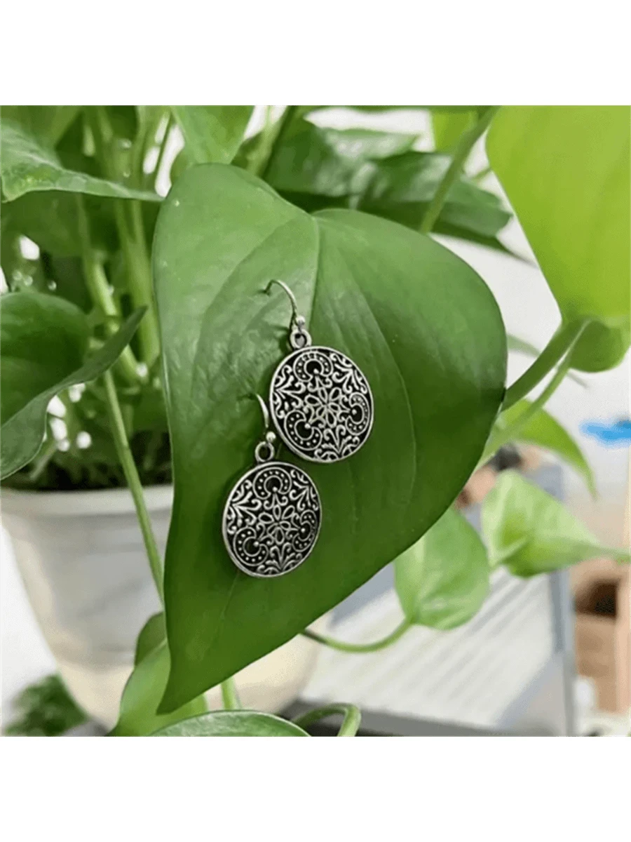 Vintage Carved Flower Round Pendant Earrings