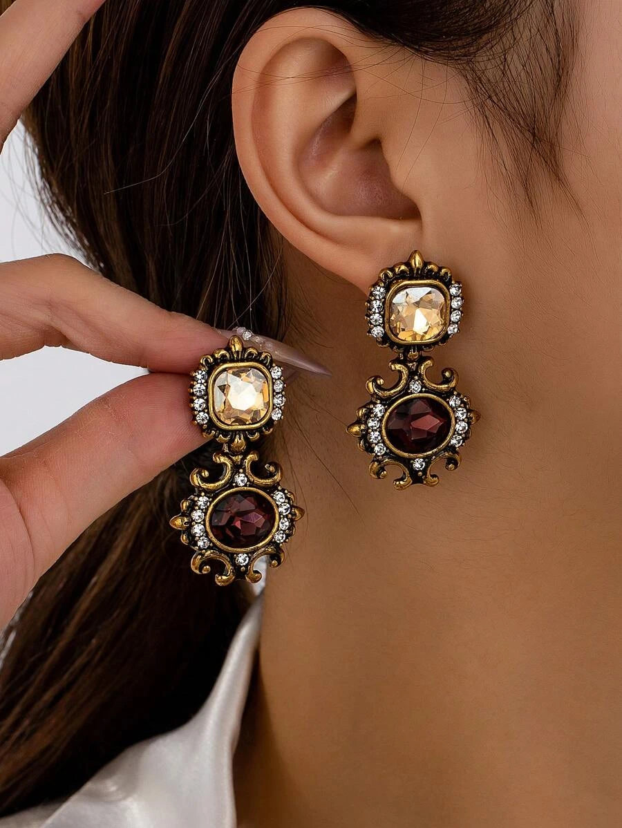 Retro Geometric Oval Rhinestone Stud Earrings