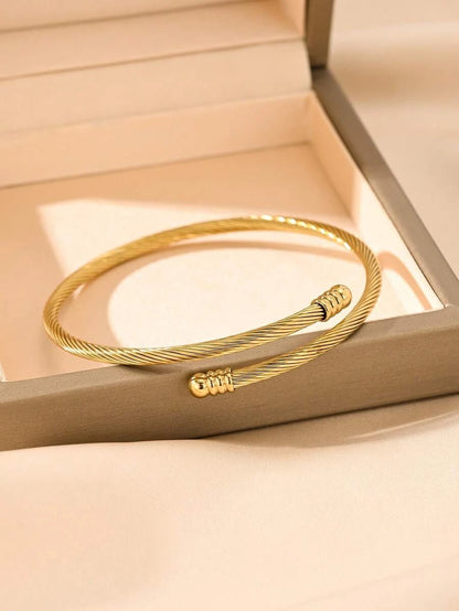 Minimalist Floral Stainless Steel Gold Bracelet Set