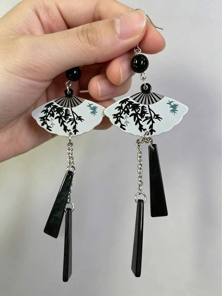Chinese Silver Fan-Shaped Pearl Earrings