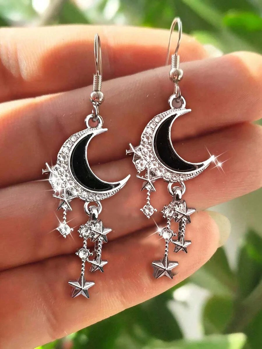 Retro Gothic Crescent Moon Drop Earrings