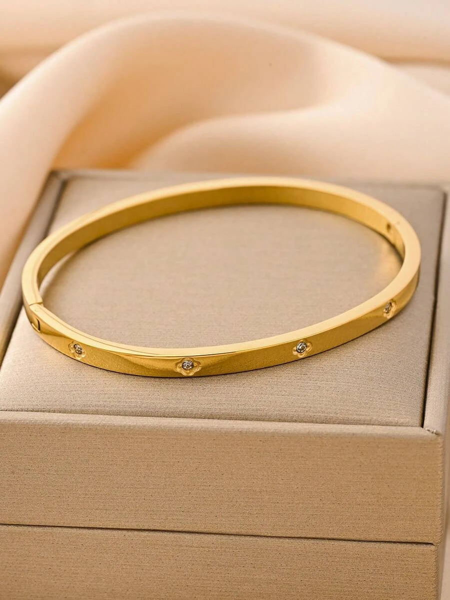 Minimalist Floral Stainless Steel Gold Bracelet Set