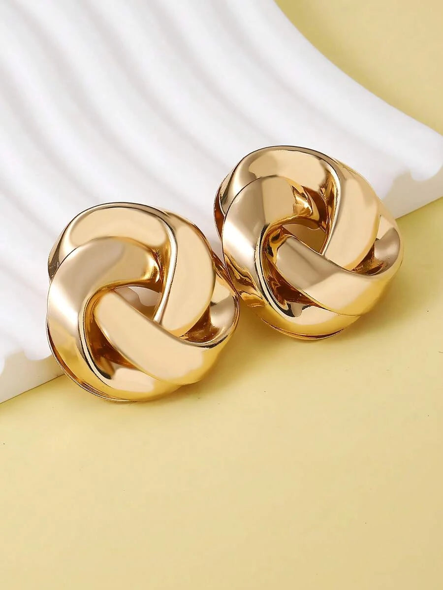 Geometric Old Money Gold Earring Studs