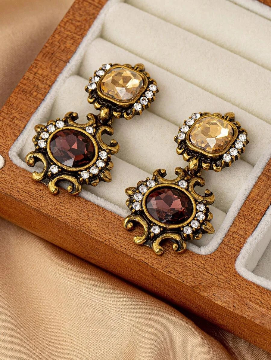 Retro Geometric Oval Rhinestone Stud Earrings