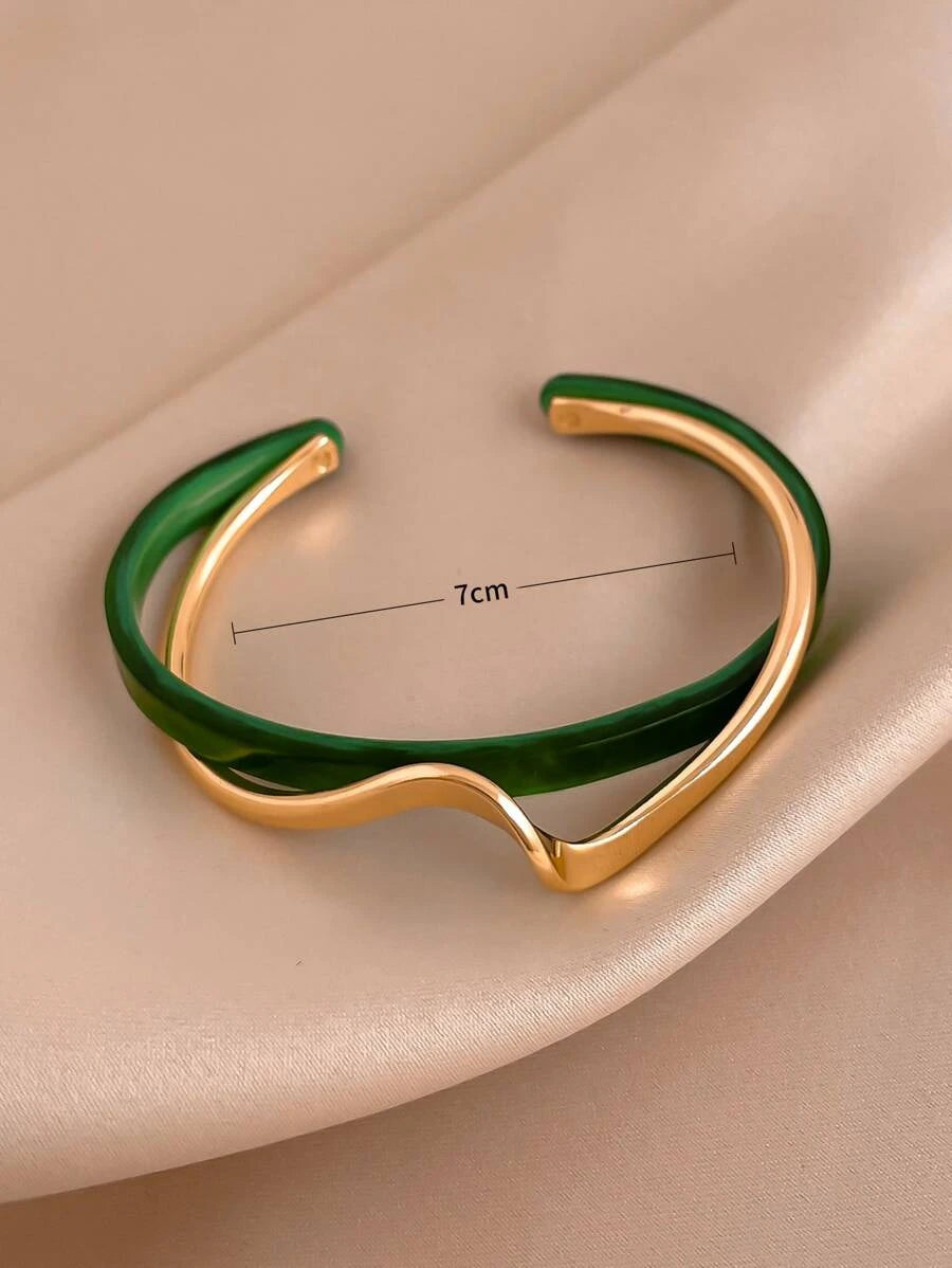 Andkiss Structured Layered Cuff Bangle