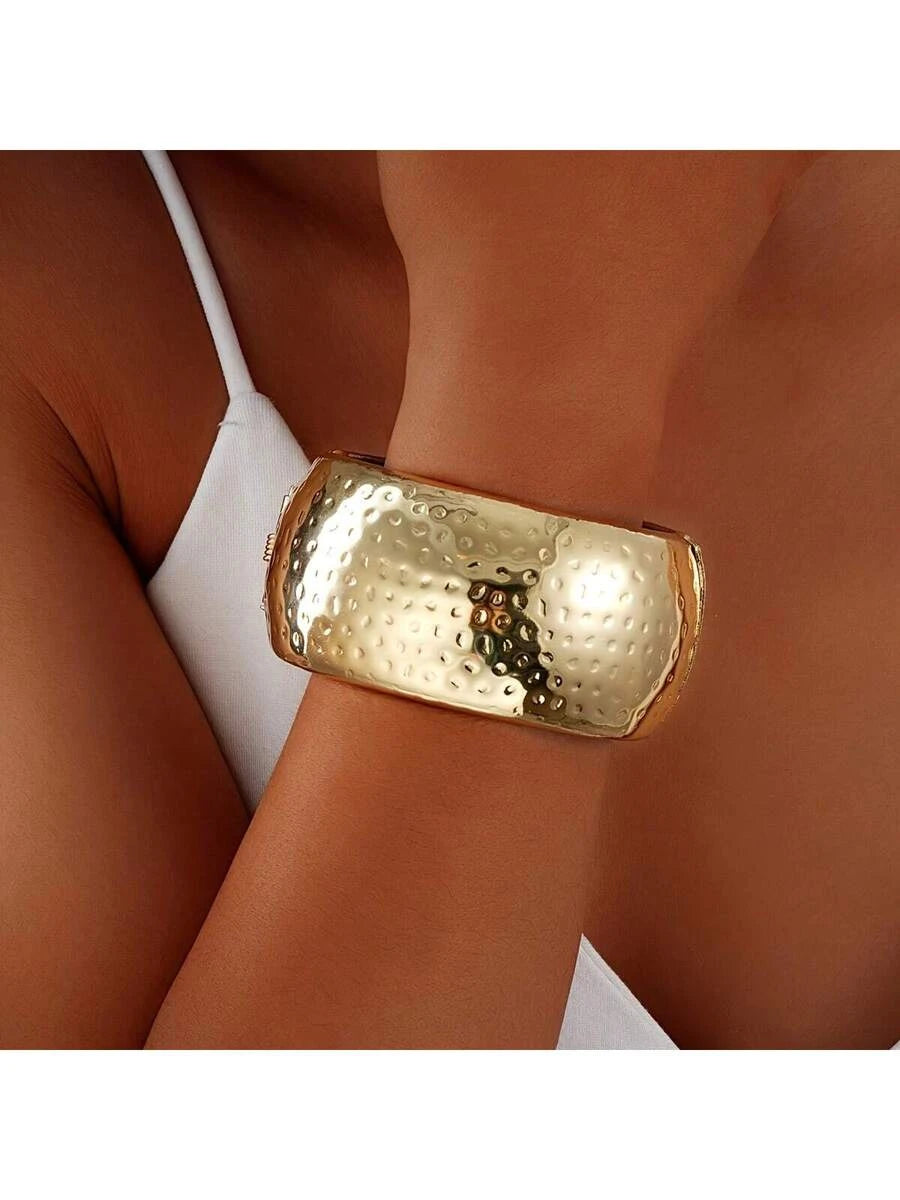 Faux Pearl Decor Bangle