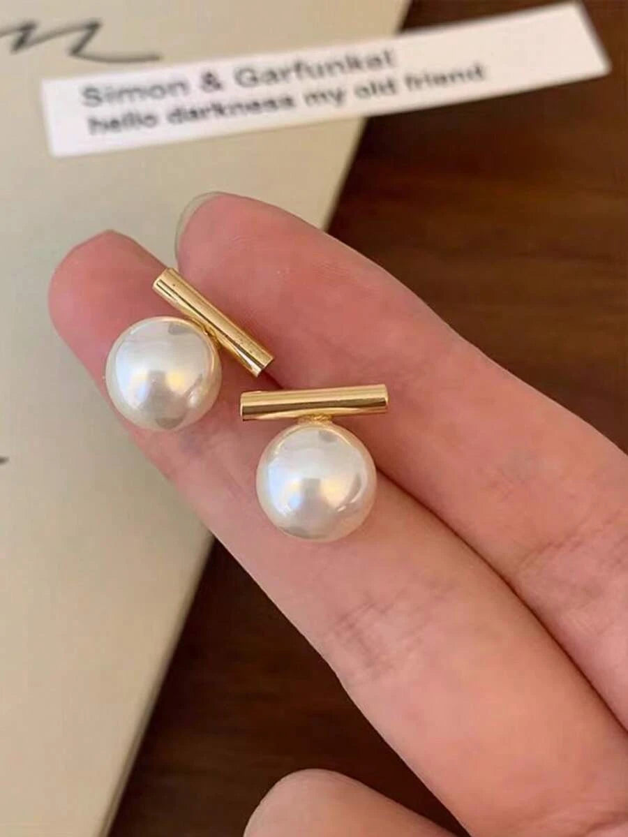Minimalist Gold Hypoallergenic Earrings