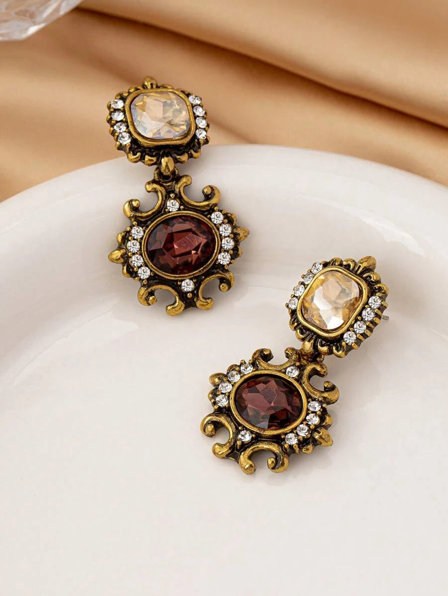 Retro Geometric Oval Rhinestone Stud Earrings