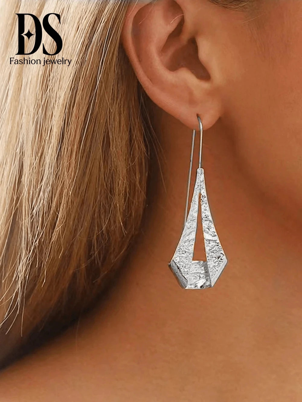 Vintage Hollow Geometric Pendant Earrings