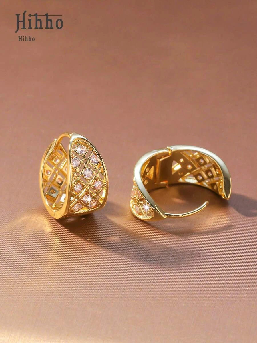 Vintage Hollow Geometric Circular Earrings